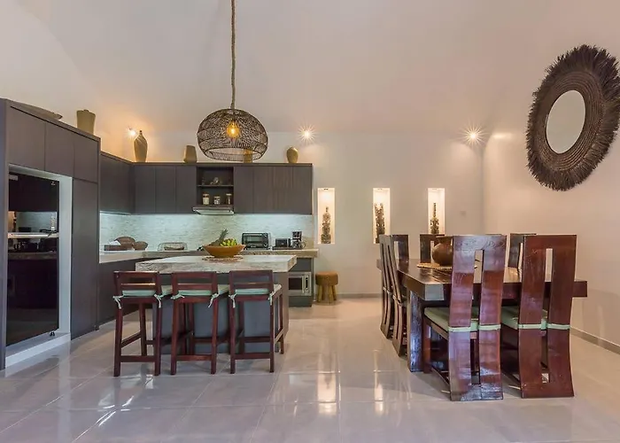 Villa Budha 2 4Bedrs 12M Pool, 700M2 Garden&Bbq, Central & Quiet