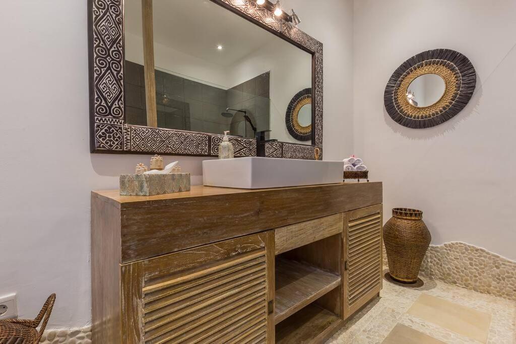 Villa Budha 2 4bedrs 12m Pool, 700m2 Garden&bbq, & Quiet