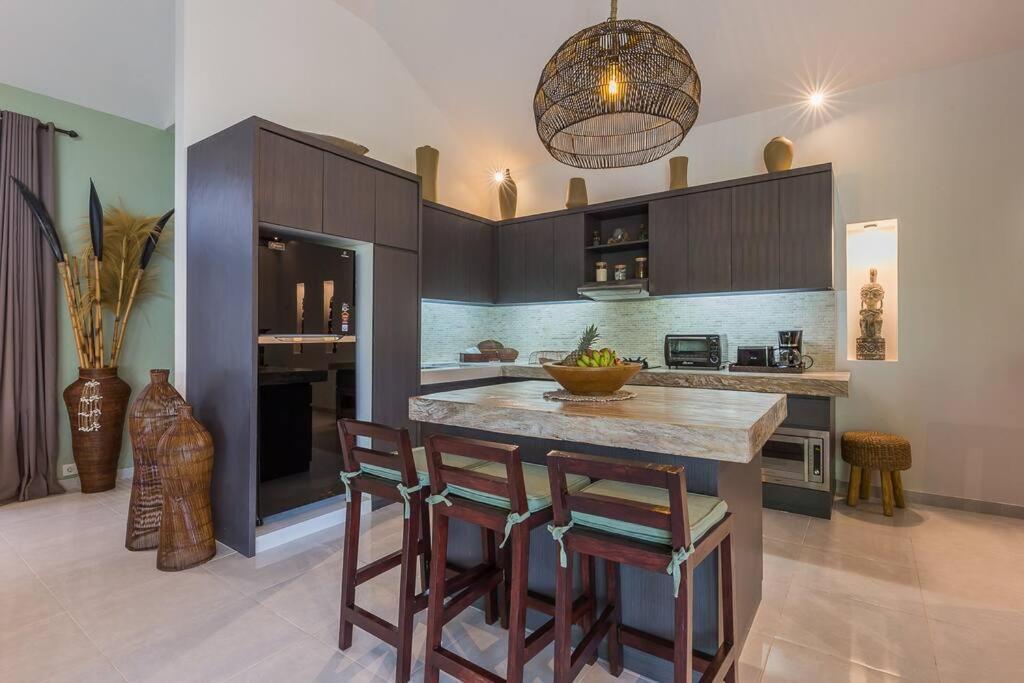 Budha 2 4bedrs 12m Pool, 700m2 Garden&bbq, & Quiet Villa Seminyak (Bali)
