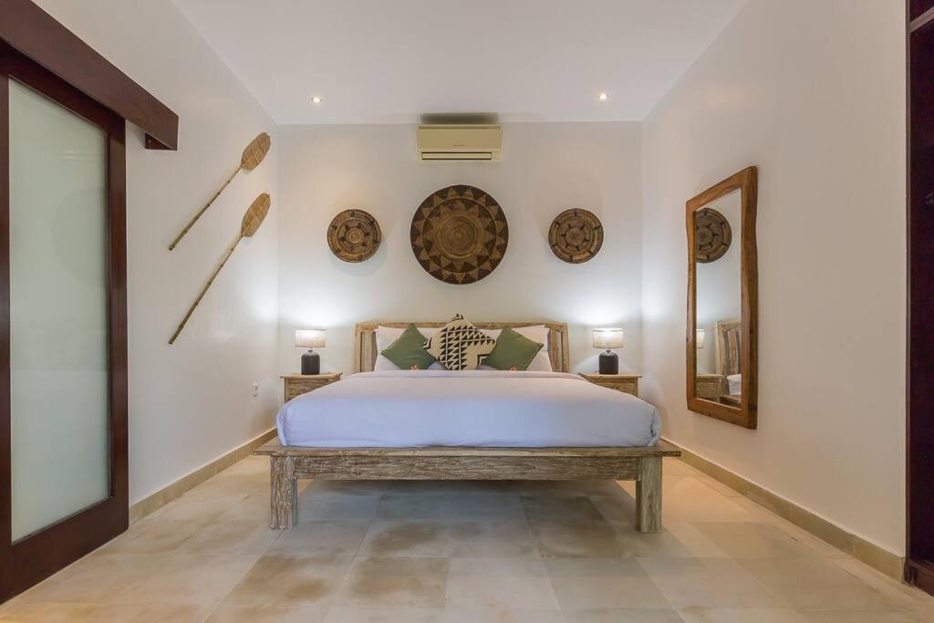 Budha 2 4bedrs 12m Pool, 700m2 Garden&bbq, & Quiet Villa Seminyak (Bali)