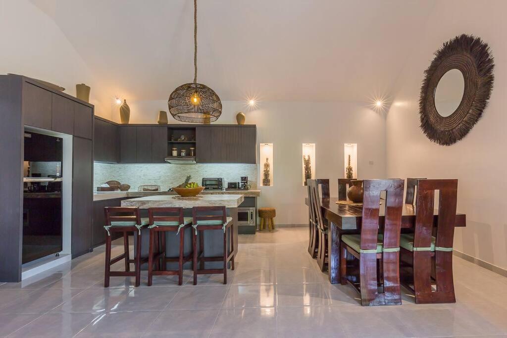Villa Budha 2 4bedrs 12m Pool, 700m2 Garden&bbq, & Quiet